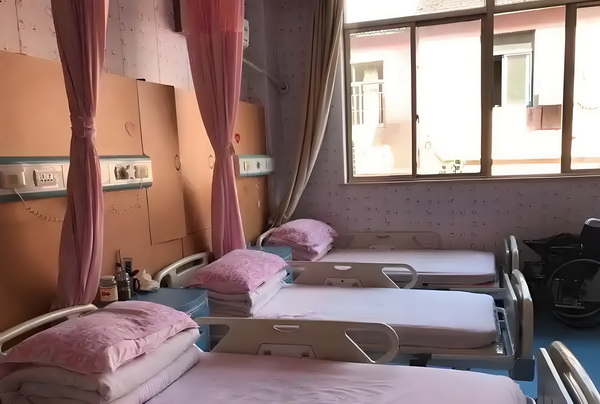 深圳入户大专限制_仅一周董璇二婚老公就被扒干净，她又看走眼了？ 二婚老公就长者安全居住确保