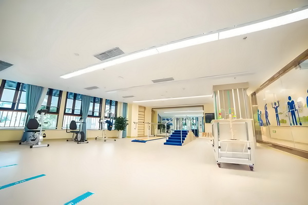 深圳市积分入户流程_签约达成，再见勇士！库里开始慌了，只出不进，金州争冠不现实 